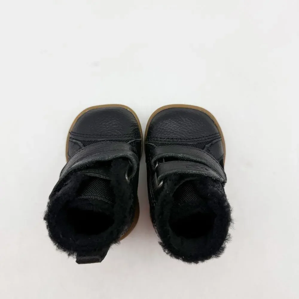 UGG baby rennon